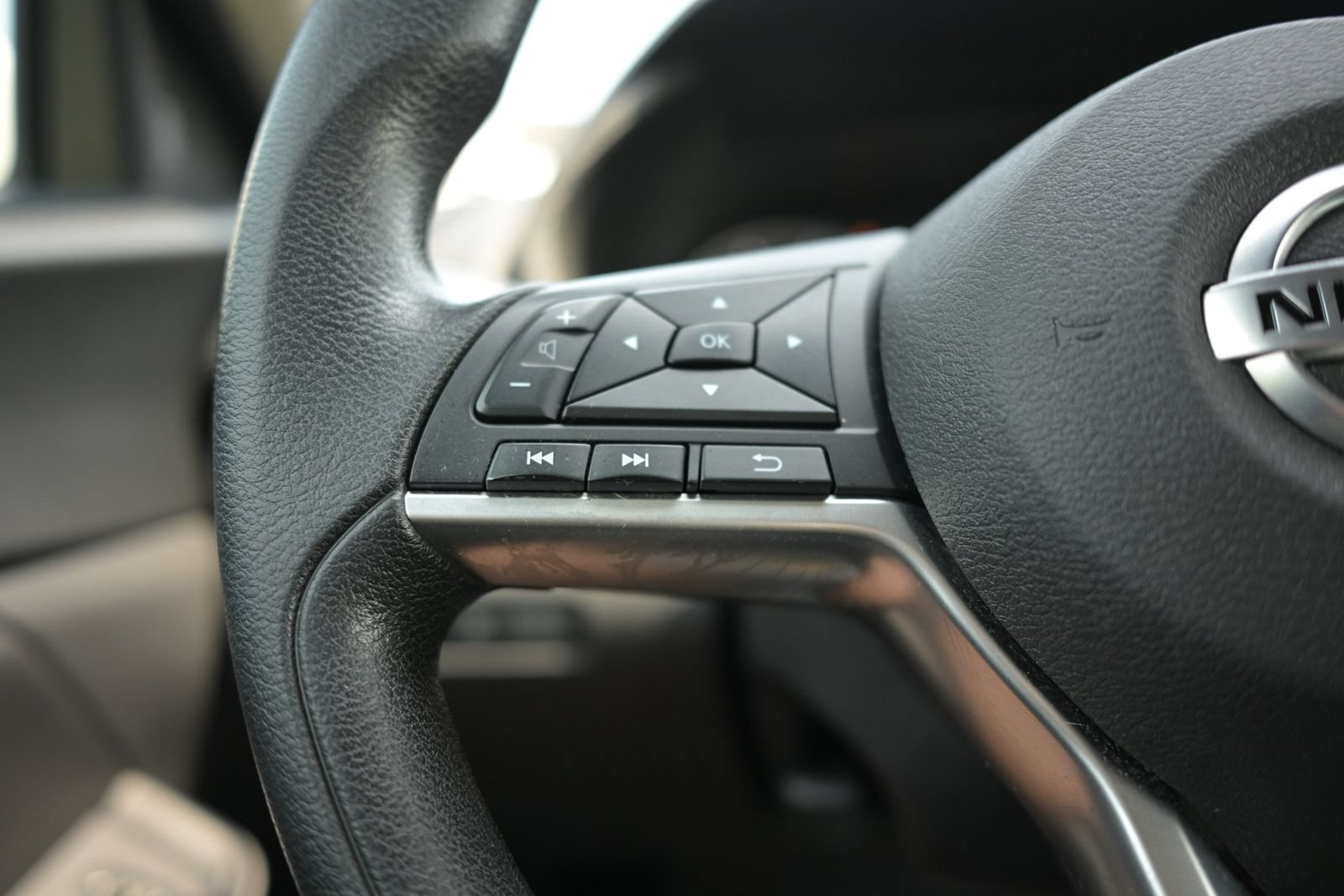 Used 2023 Nissan Sentra S FWD image 23