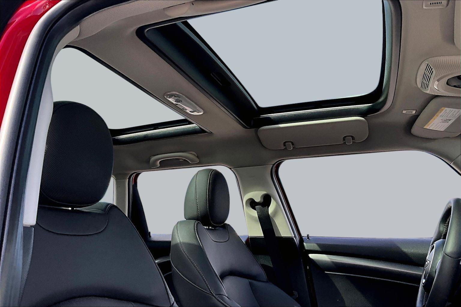 Used 2023 MINI Cooper S image 27