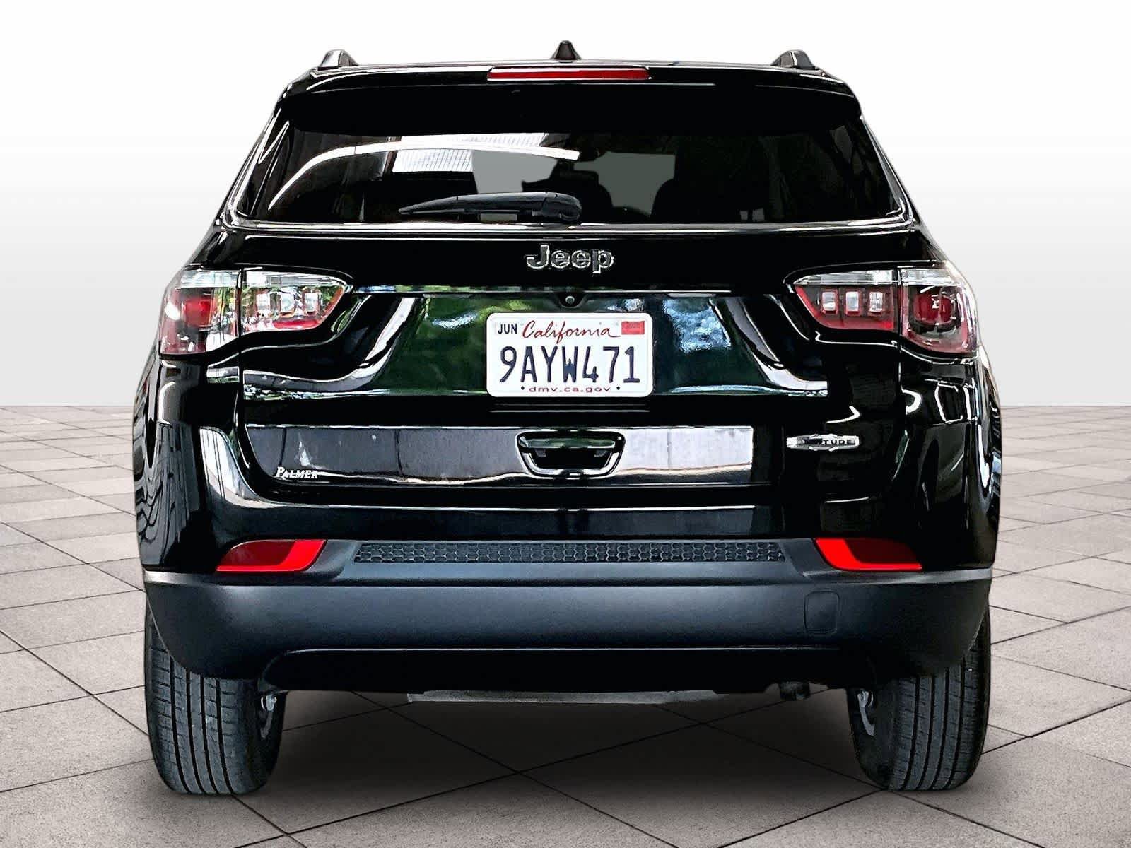 Used 2019 Jeep Compass Latitude w/ Popular Equipment Group image 6
