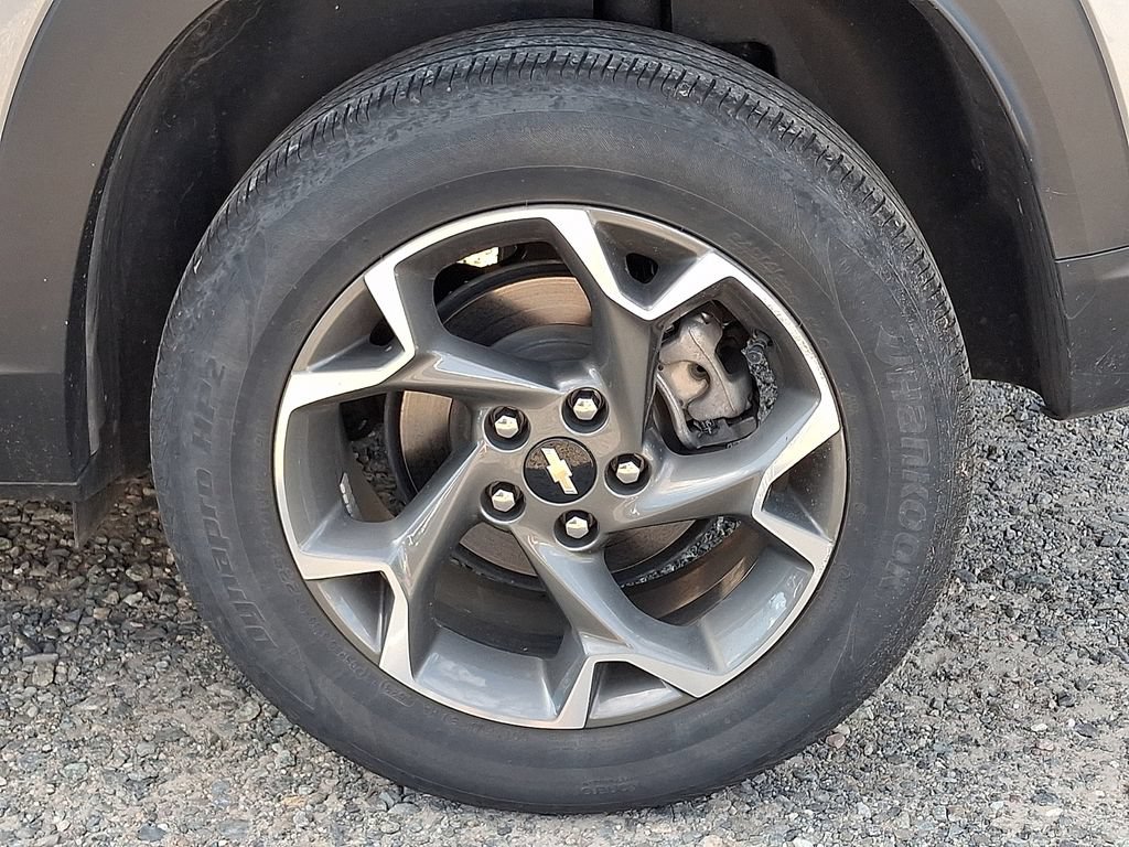 Used 2024 Chevrolet Trax LT FWD image 31