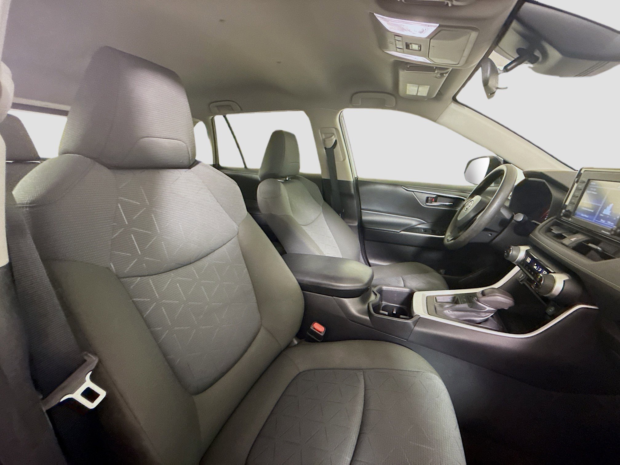 Used 2022 Toyota RAV4 XLE image 29