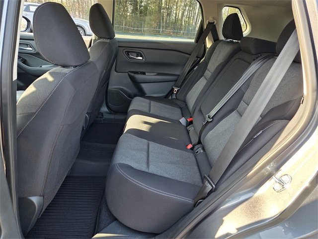 Certified 2025 Nissan Rogue SV image 6