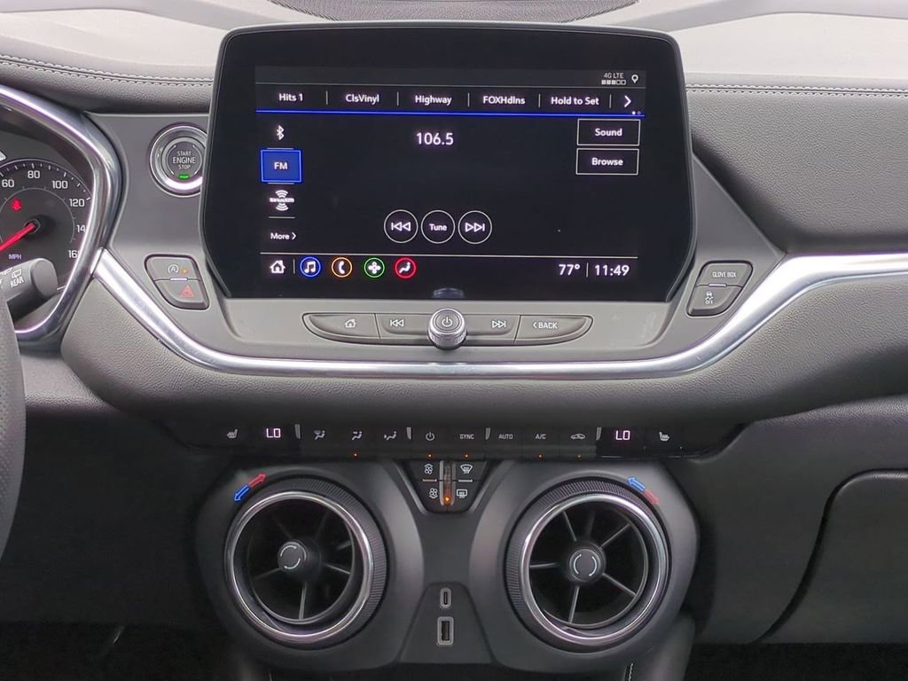 Used 2025 Chevrolet Blazer LT image 18