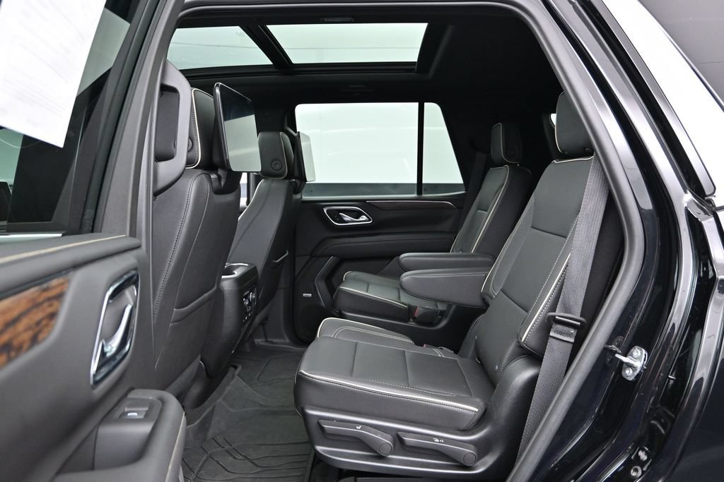 Used 2023 Chevrolet Tahoe Premier w/ Advanced Technology Package AWD/4WD image 22