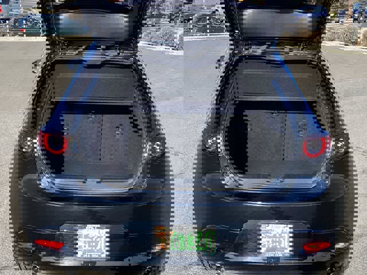 Used 2019 MAZDA MAZDA3 Hatchback w/ Premium Package image 23