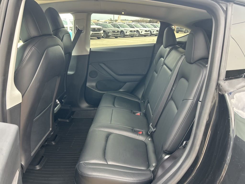 Used 2021 Tesla Model Y Long Range image 17
