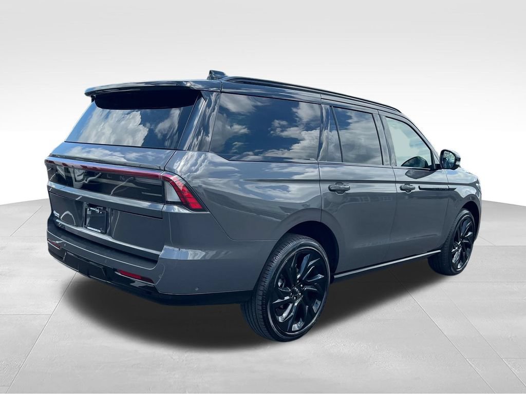 Used 2025 Lincoln Navigator Black Label AWD/4WD image 5
