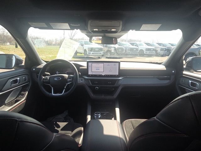 Used 2025 Ford Explorer ST AWD/4WD image 21