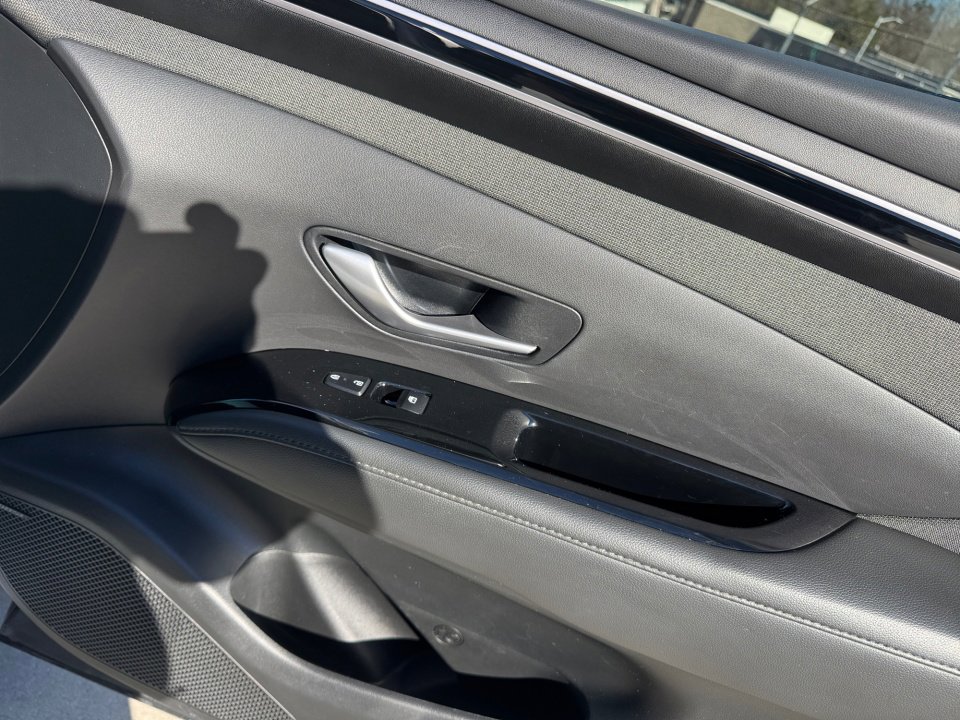 Used 2023 Hyundai Santa Cruz Limited w/ Cargo Package image 35