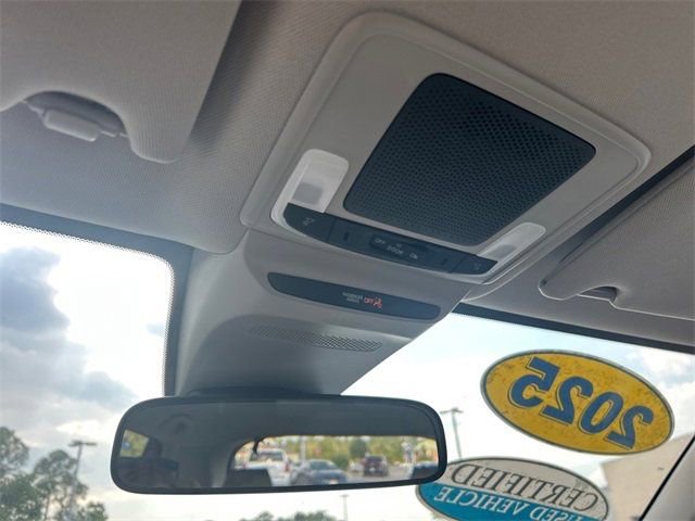 Used 2025 Honda HR-V LX image 21