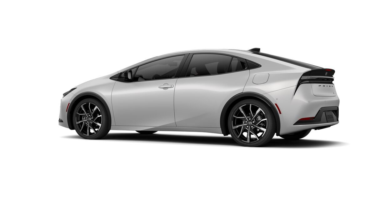 New 2026 Toyota Prius Plug-In Hybrid FWD image 5