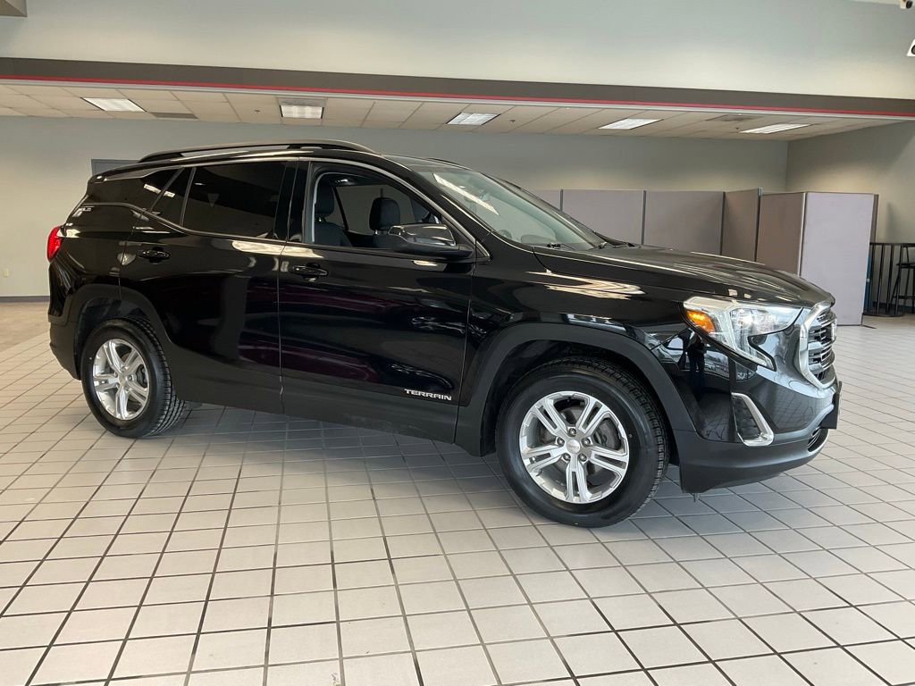 Used 2018 GMC Terrain SLE w/ Driver Convenience Package image 2