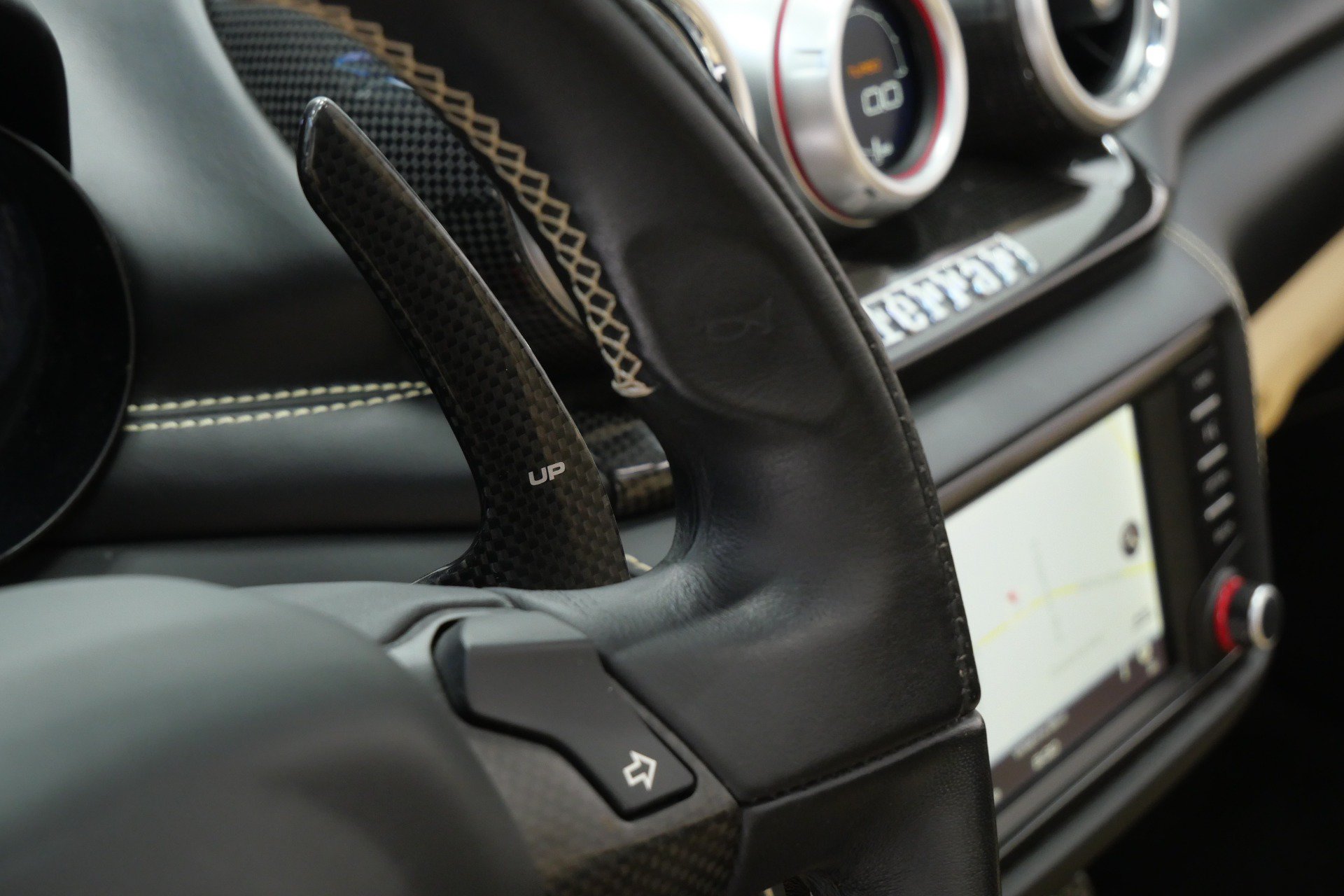 Used 2015 Ferrari California T RWD image 32