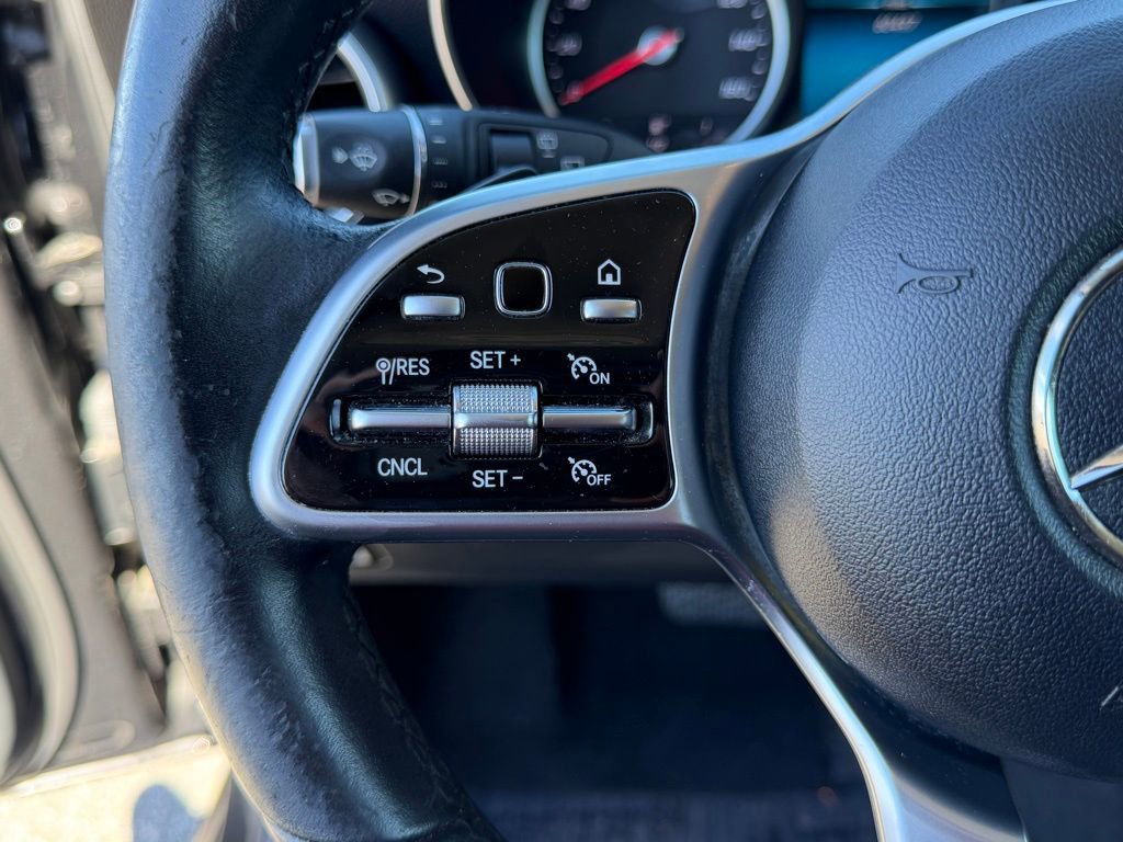 Used 2021 Mercedes-Benz GLC 300 image 23