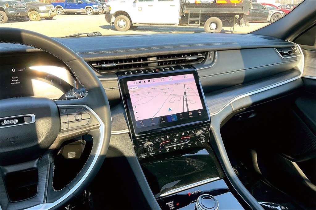 Used 2024 Jeep Grand Cherokee L Limited w/ Luxury Tech Group II image 6