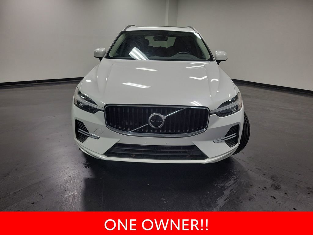 Used 2022 Volvo XC60 B5 Momentum image 3