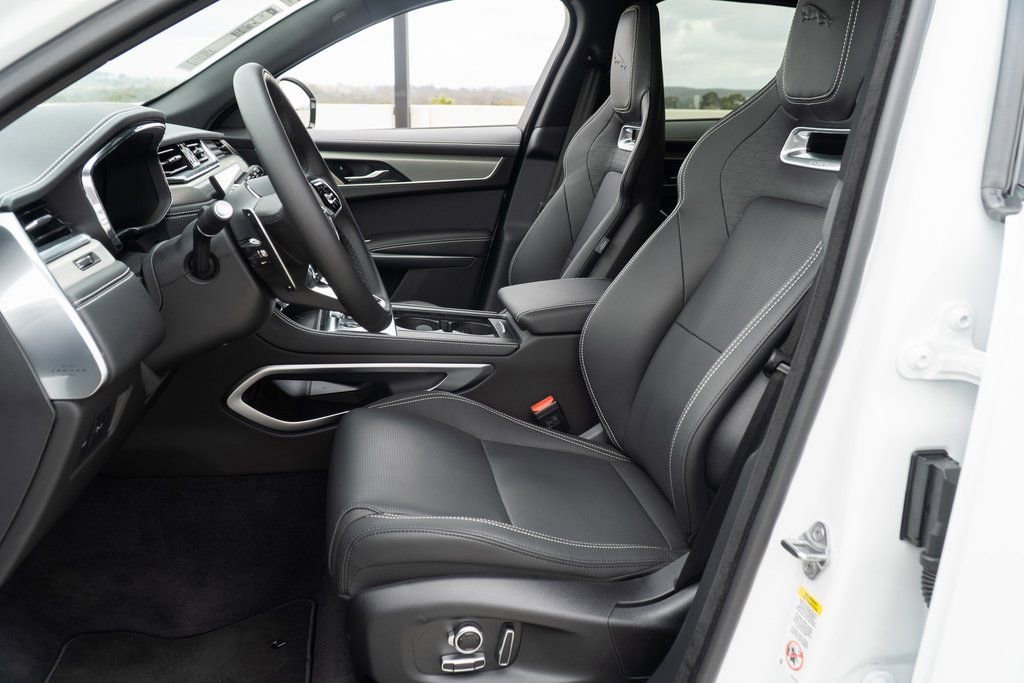 Used 2025 Jaguar F-PACE R-Dynamic S AWD/4WD image 14