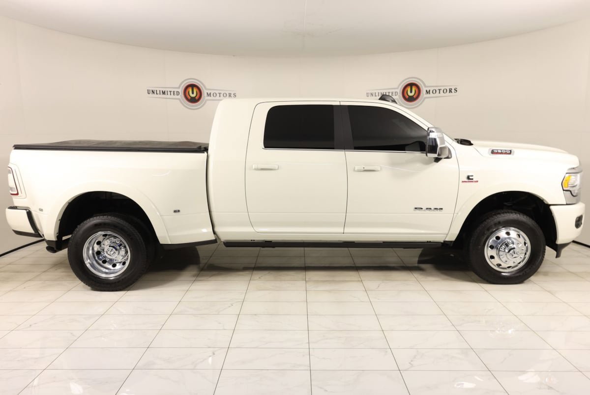 Used 2024 RAM 3500 Limited w/ Towing Technology Group AWD/4WD image 2