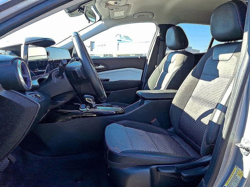 Used 2024 Chevrolet Trax LT w/ Driver Confidence Package image 16