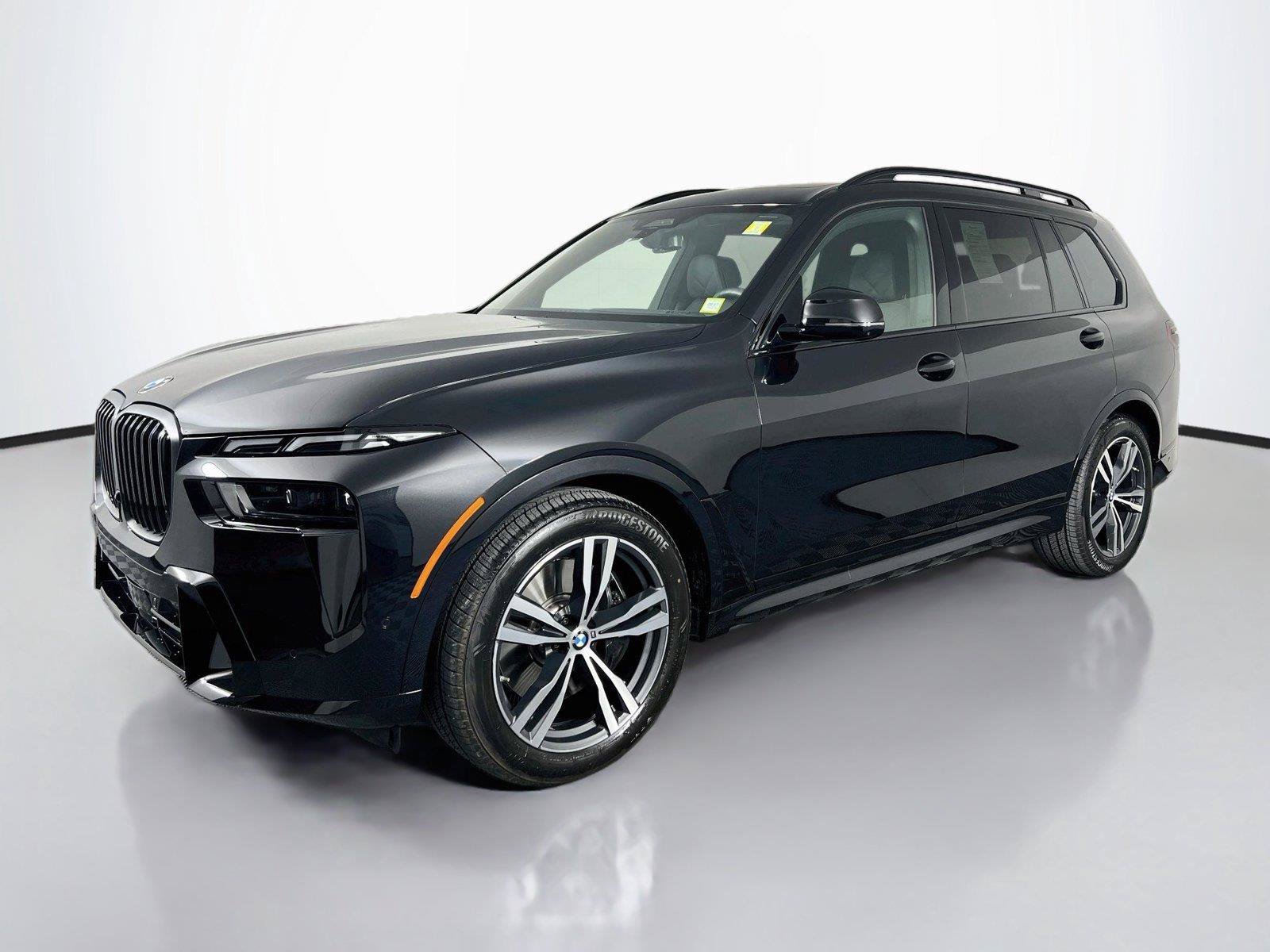 Used 2027 BMW X7 xDrive40i w/ M Sport Package AWD/4WD image 2