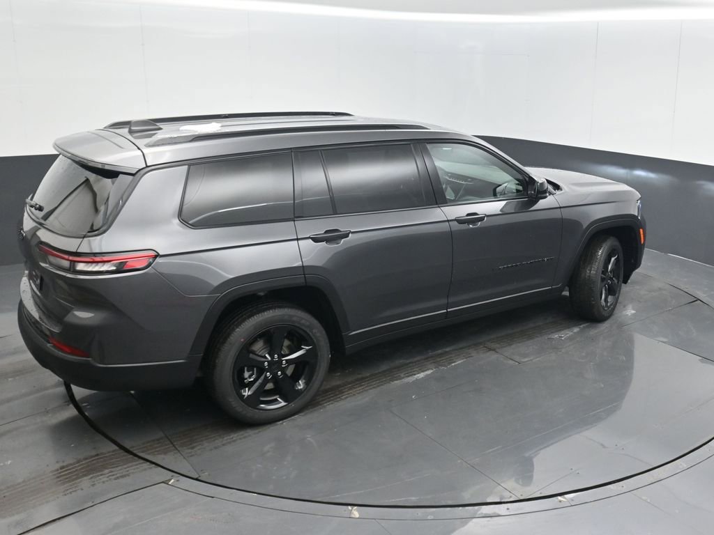 New 2025 Jeep Grand Cherokee L Altitude image 44
