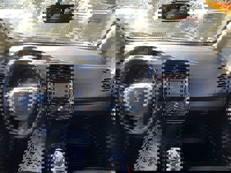 Used 2014 Nissan Leaf SL w/ Premium Package image 19