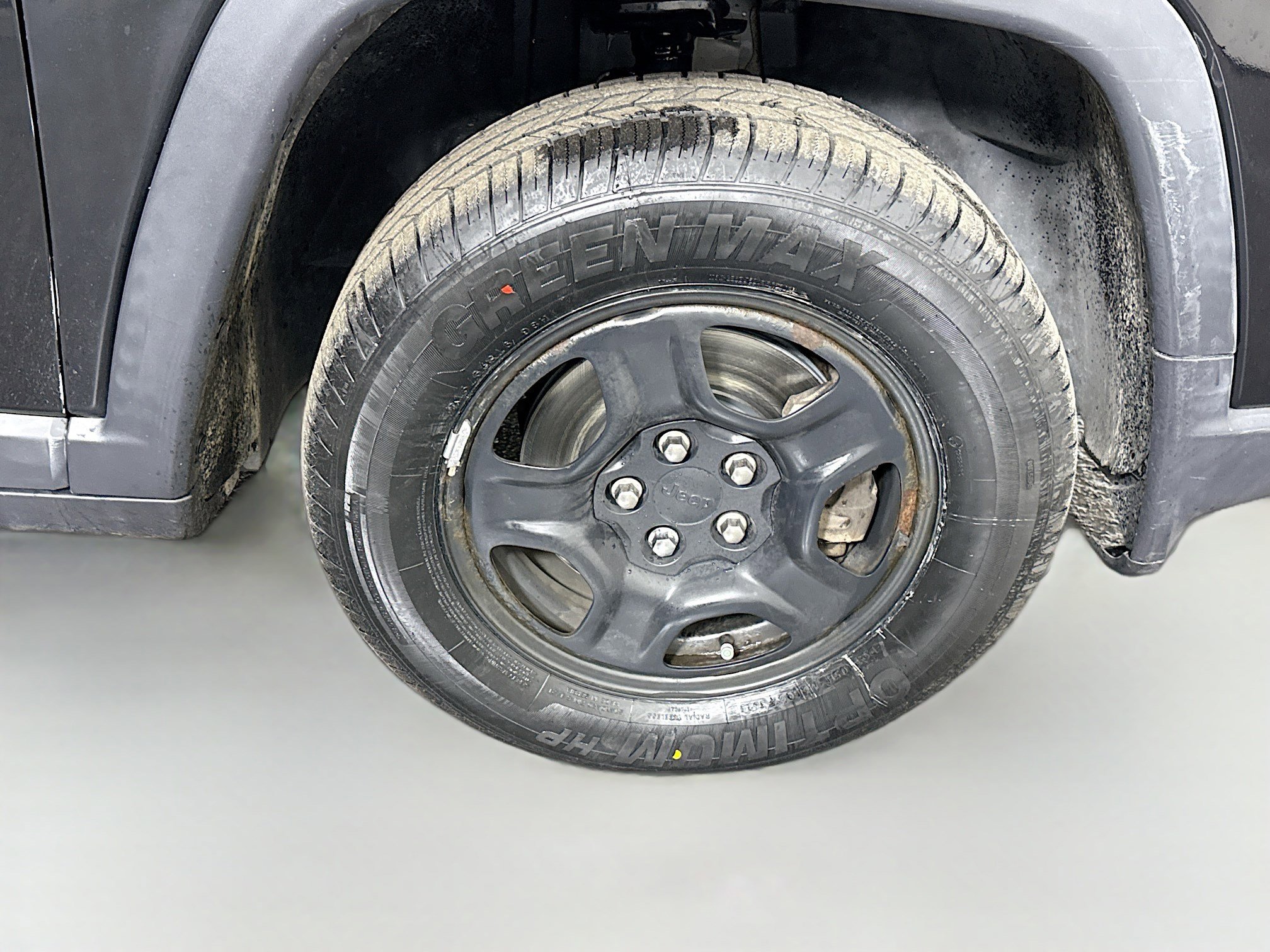 Used 2020 Jeep Compass Sport image 32