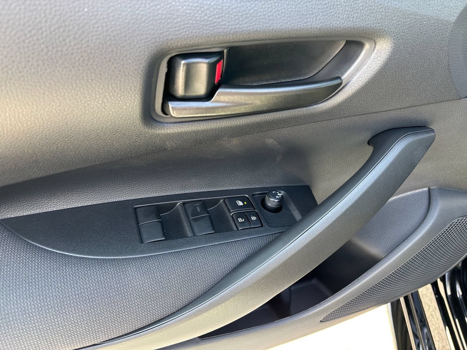 New 2026 Toyota Corolla LE FWD image 27