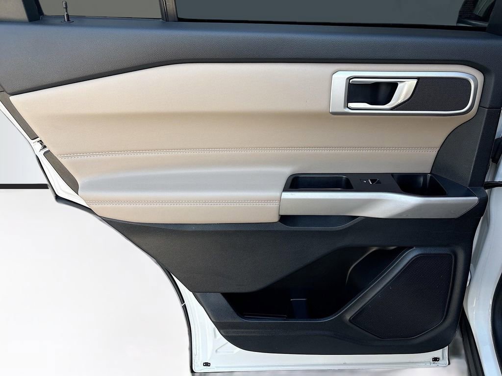 Used 2022 Ford Explorer XLT w/ Equipment Group 202A image 26