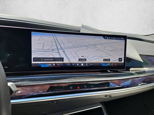 Certified 2024 BMW 760i xDrive w/ Executive Package AWD/4WD image 15