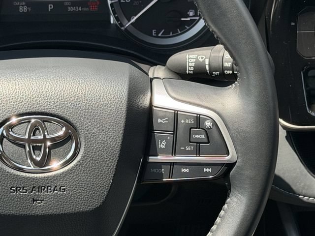 Certified 2025 Toyota Highlander LE FWD image 13