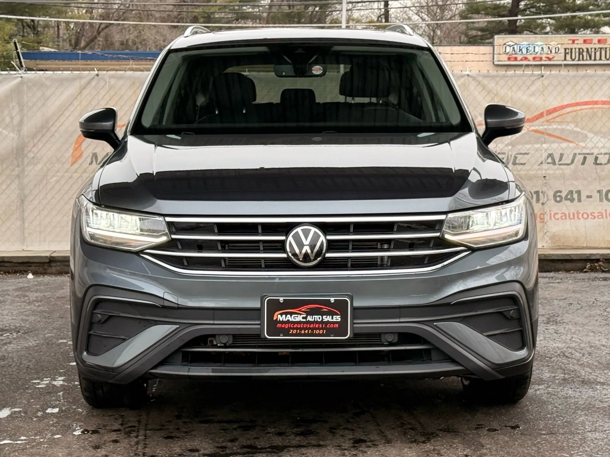 Used 2022 Volkswagen Tiguan SE w/ Panoramic Sunroof Package AWD/4WD image 54