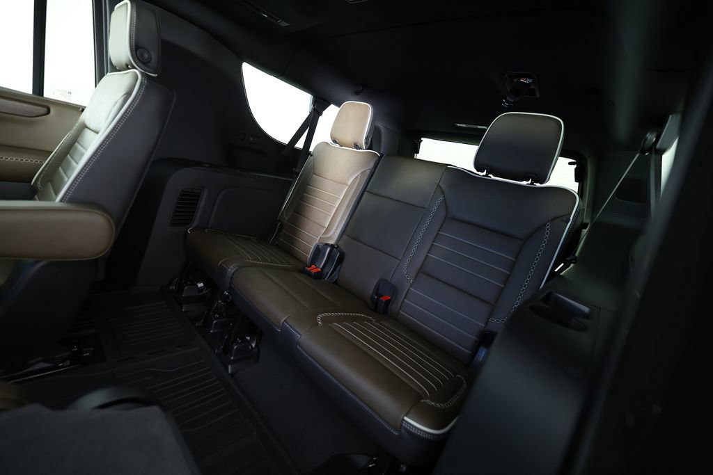 Used 2026 GMC Yukon XL Denali Ultimate w/ LPO, Illumination Package image 16