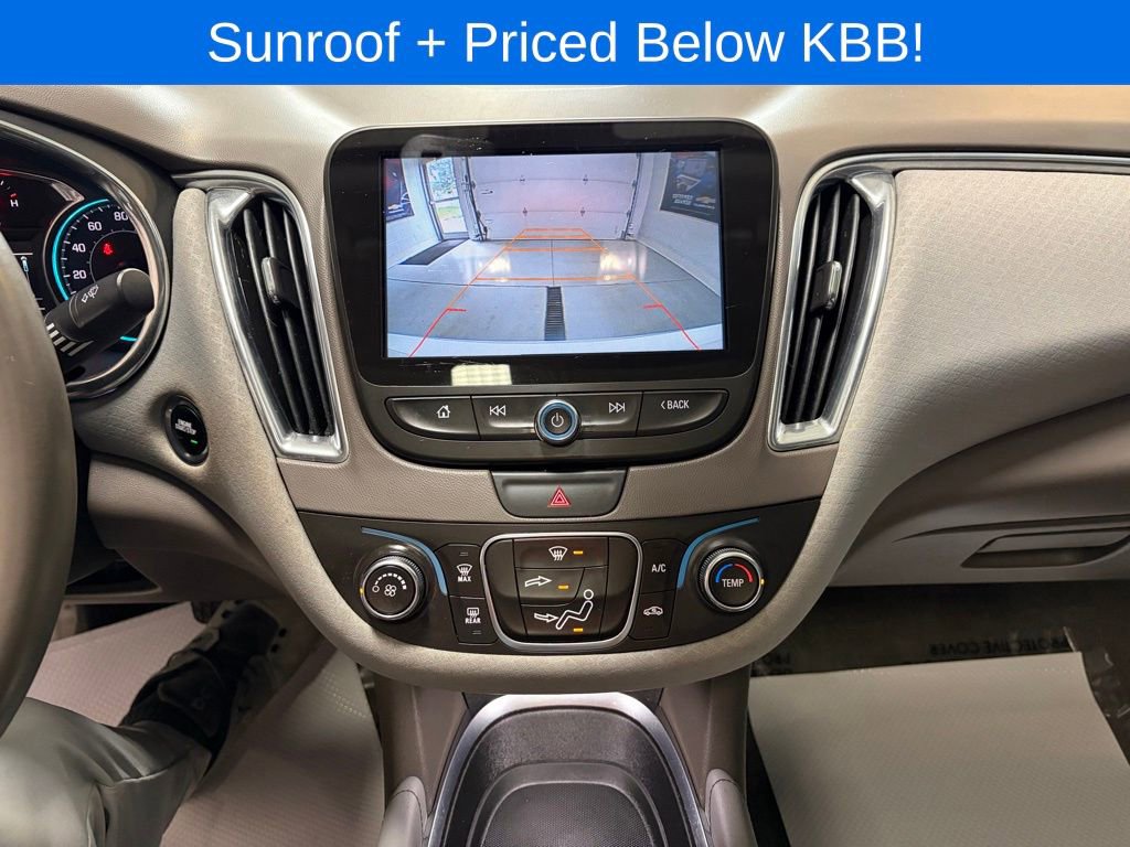 Used 2017 Chevrolet Malibu LT image 16