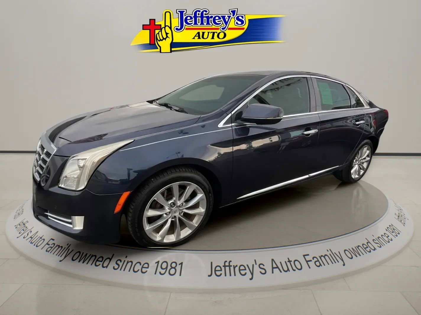 Used 2013 Cadillac XTS Luxury w/ Driver Awareness Package FWD image 2