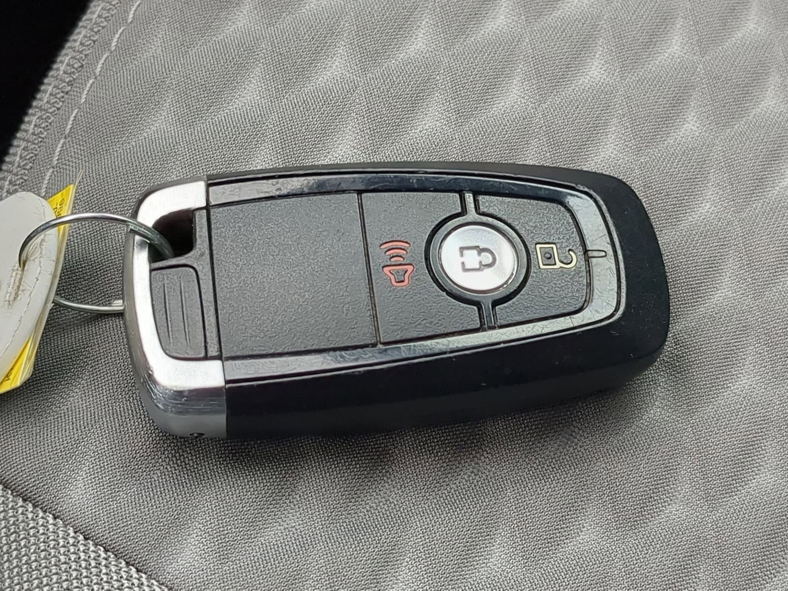 Used 2020 Ford Escape SE image 35