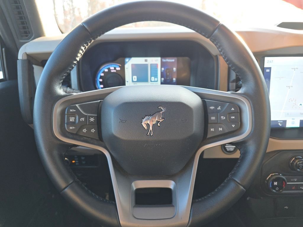 Used 2023 Ford Bronco Wildtrak image 22