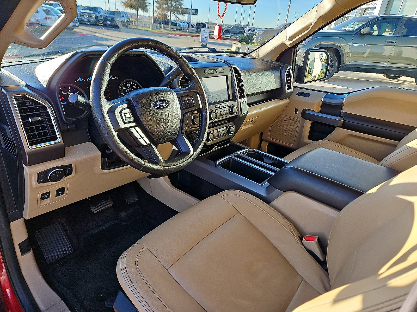 Used 2017 Ford F150 XLT w/ Equipment Group 302A Luxury image 11