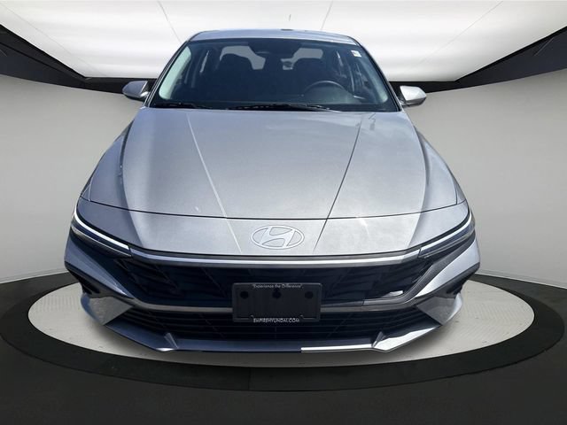 Certified 2026 Hyundai Elantra SE FWD image 8