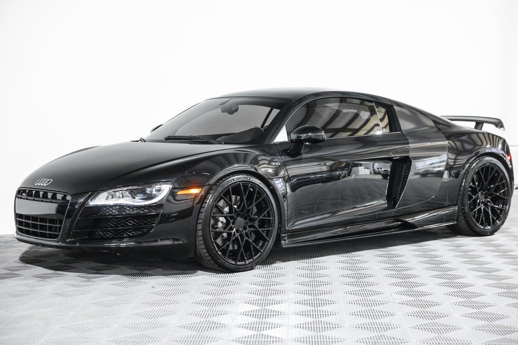 Used 2012 Audi R8 V10 w/ Enhanced Leather Pkg image 16
