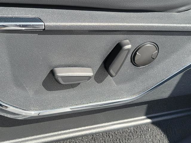 Used 2023 Ford F450 Lariat w/ Lariat Ultimate Package image 56