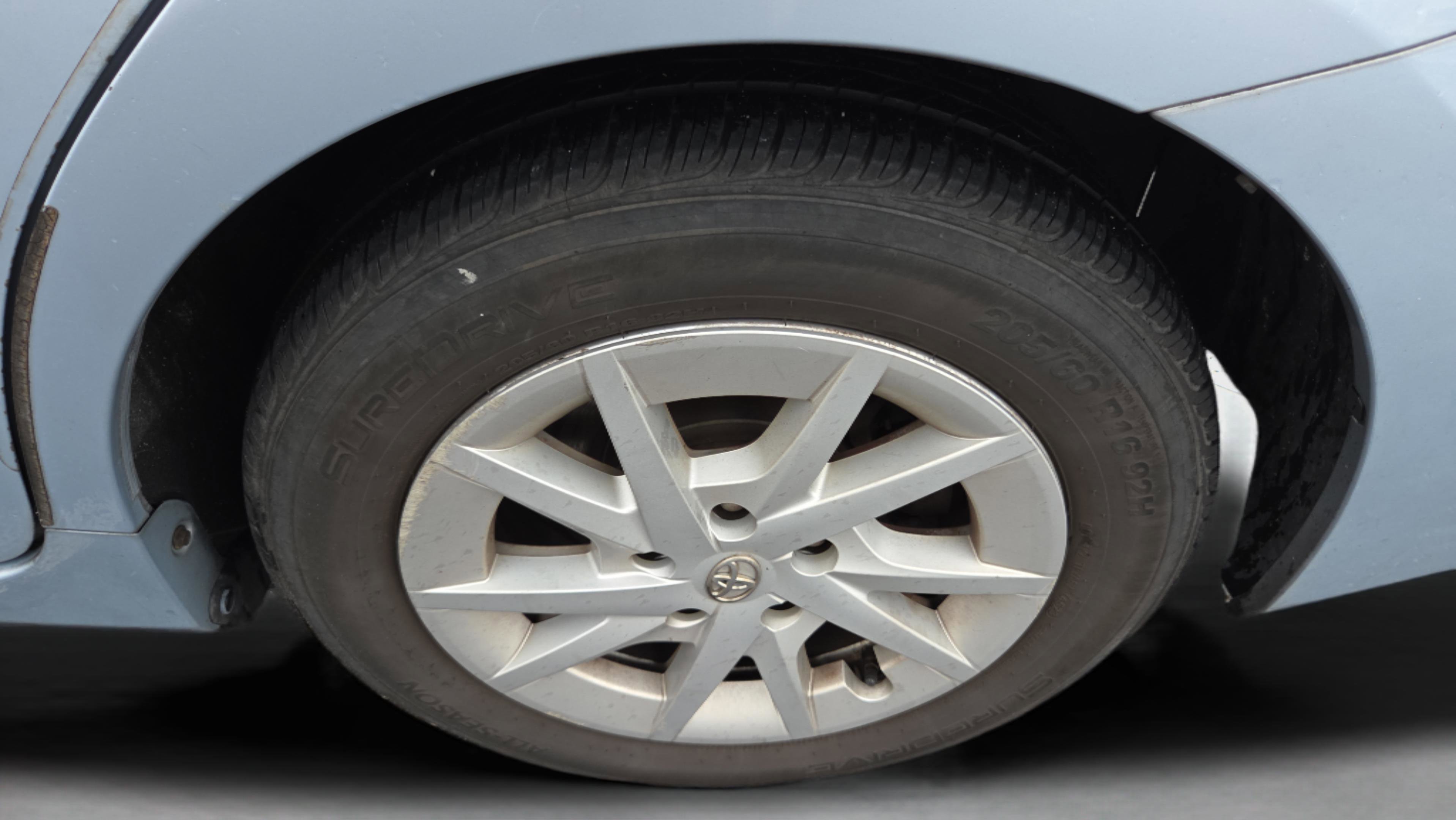 Used 2014 Toyota Prius V Three image 29