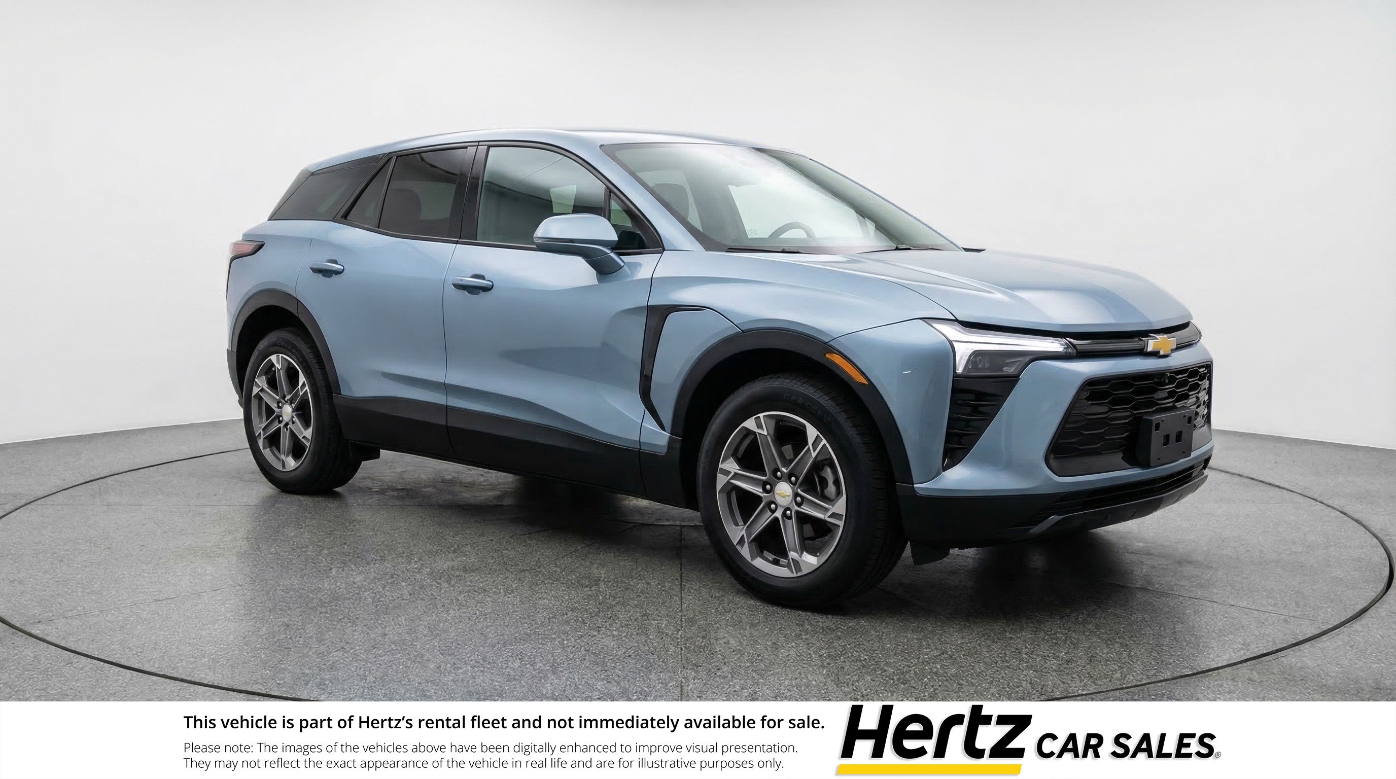 Used 2025 Chevrolet Blazer LT FWD image 1