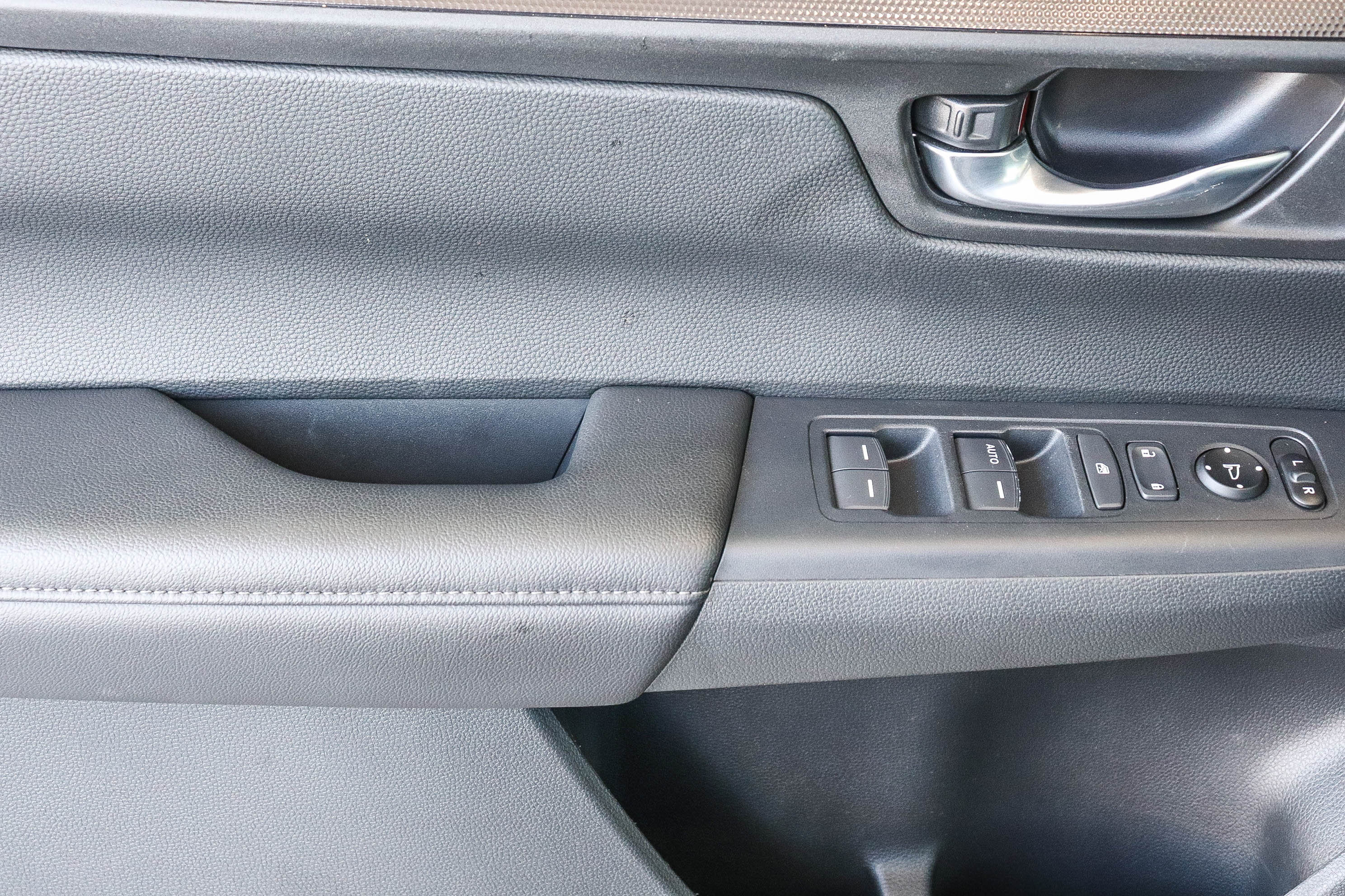 Certified 2025 Honda CR-V LX image 24