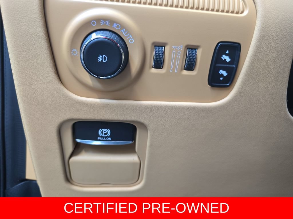 Used 2025 Jeep Grand Wagoneer L Series III w/ Rear Seat Video Group 1 AWD/4WD image 26