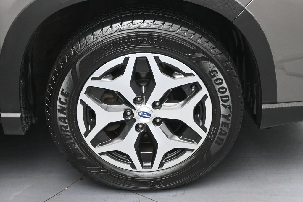 Used 2021 Subaru Forester Premium AWD/4WD image 9
