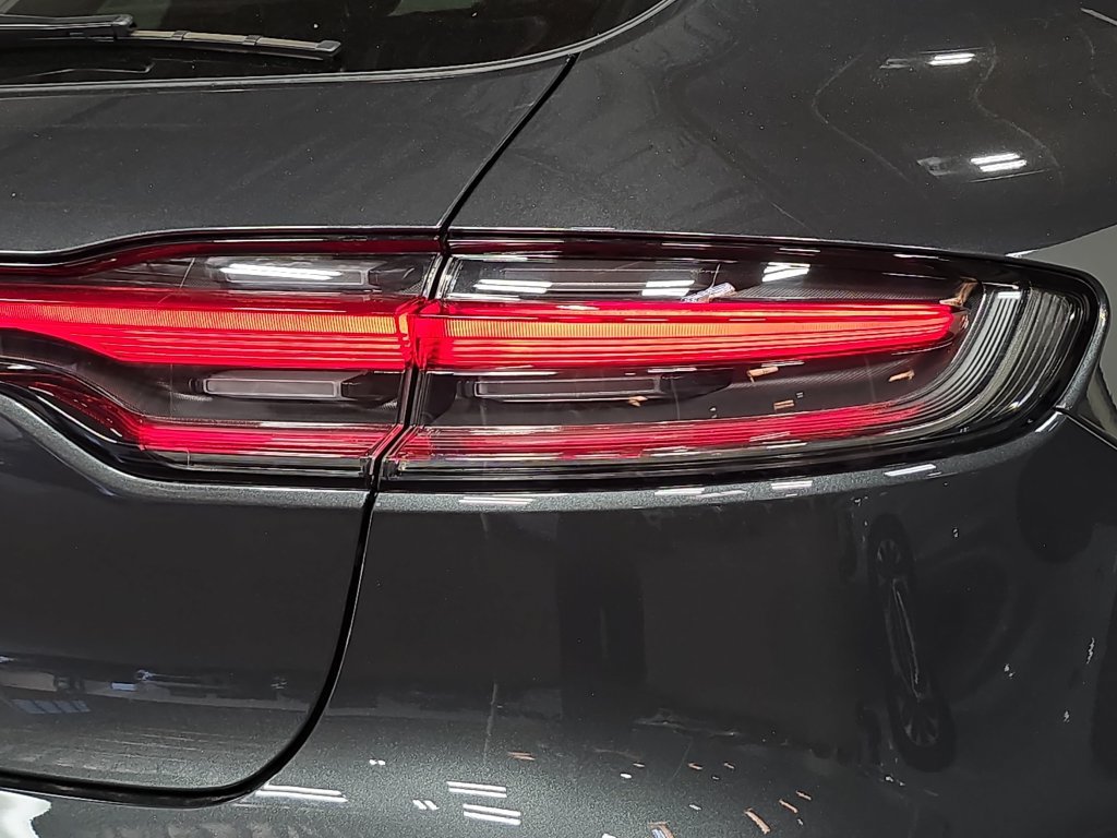 Certified 2026 Porsche Macan S AWD/4WD image 30