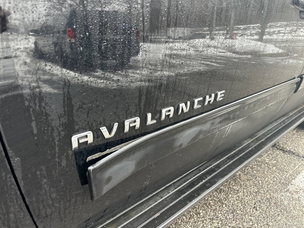 Used 2011 Chevrolet Avalanche LT w/ Luxury Package image 11