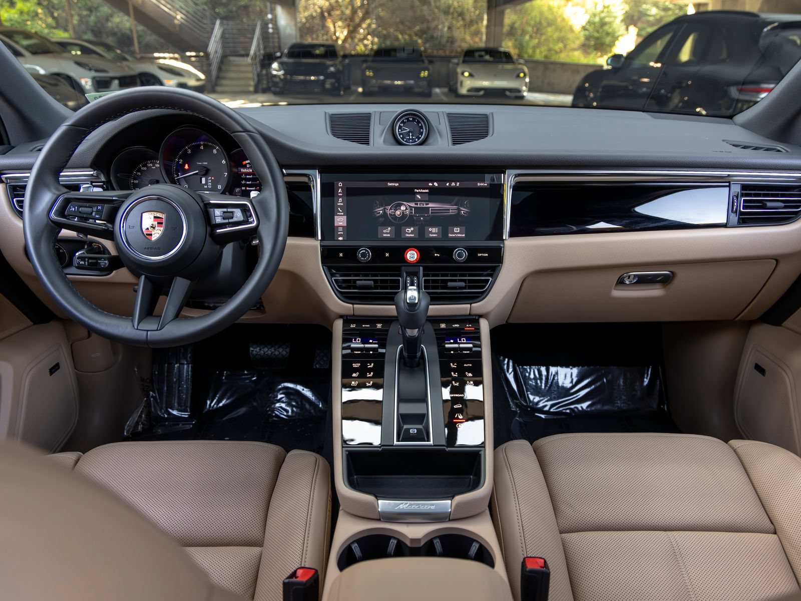 Certified 2026 Porsche Macan AWD/4WD image 41