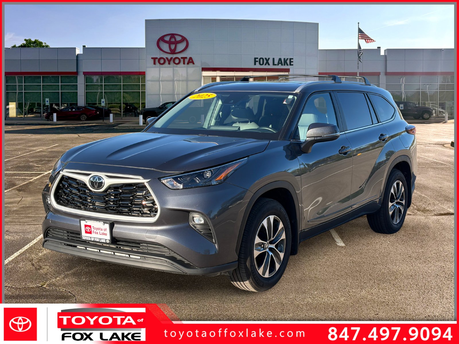 Used 2025 Toyota Highlander XLE AWD/4WD image 1